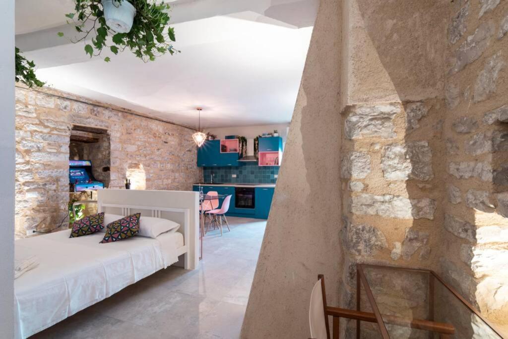 Cornelia Cavern Cosy Studio Apartment In Spello Eksteriør bilde