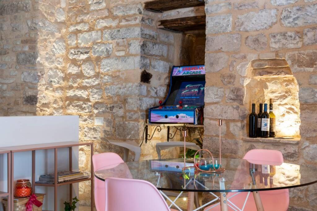 Cornelia Cavern Cosy Studio Apartment In Spello Eksteriør bilde