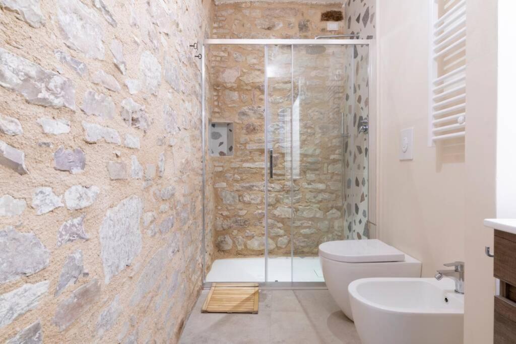 Cornelia Cavern Cosy Studio Apartment In Spello Eksteriør bilde